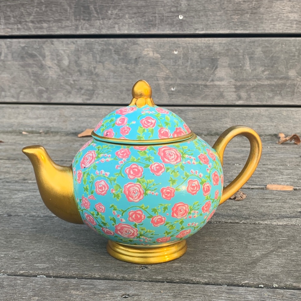 David’s Alice in Wonderland cookie jar